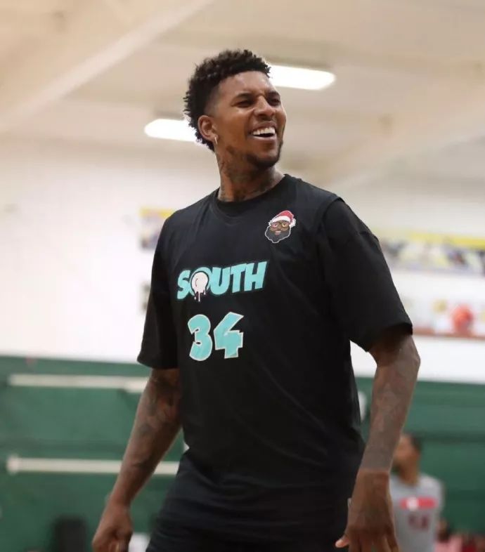 斯基拉：巴黎FC有意把坎特带回法甲，双方已经开始谈判（斯基拉：巴黎FC正推动坎特回归法甲，双方已开启谈判）