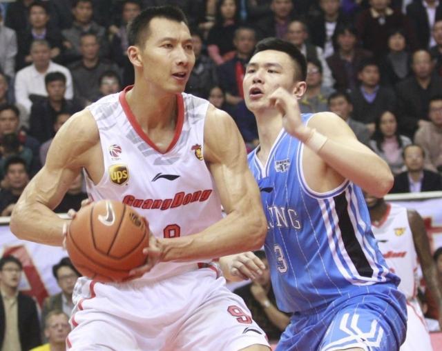 弗洛伦齐：在罗马时我们阵容很强，但对手是能拿100分的尤文（弗洛伦齐：效力罗马时我们很强，只是对面是能拿100分的尤文）